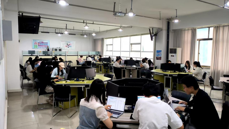 以赛促教展风采 数...